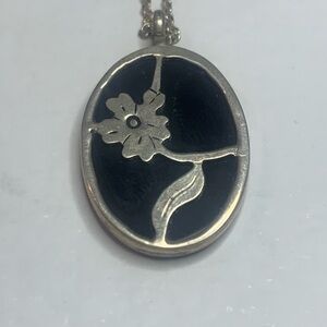 Elegant 925 Silver and Black Onyx Floral Pendant Necklace